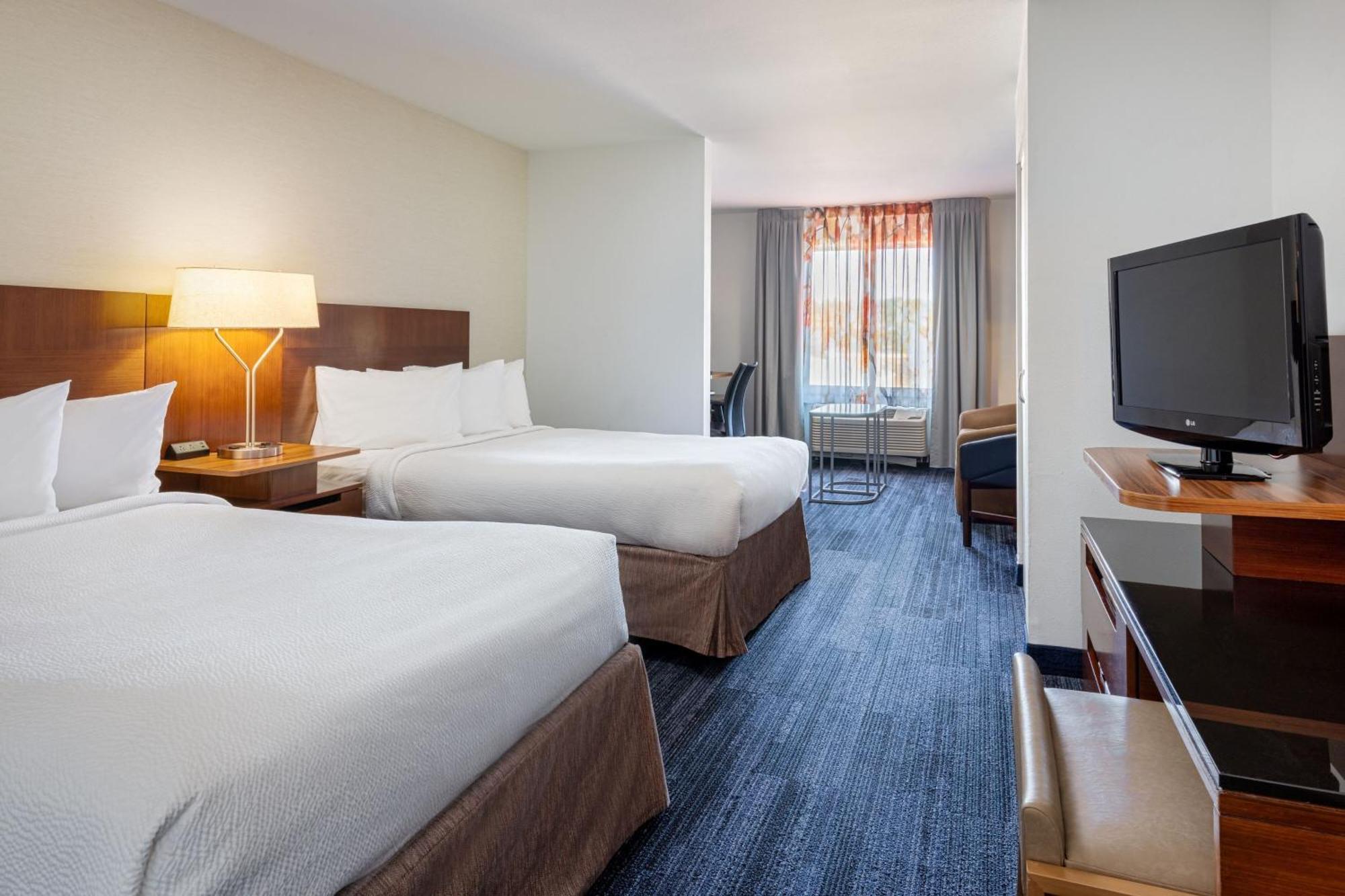 Fairfield Inn & Suites By Marriott Smithfield Bagian luar foto